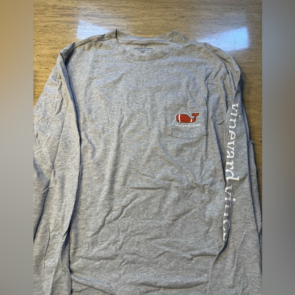 Vineyard Vines Heather Gray Long Sleeve Tee football themed men’s size XXL